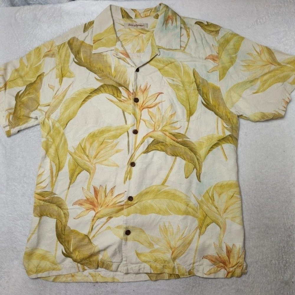 Tommy Bahama Shirt Mens L Beige Floral‎ Button-Up Rayon Relaxed Summer Hawaiian